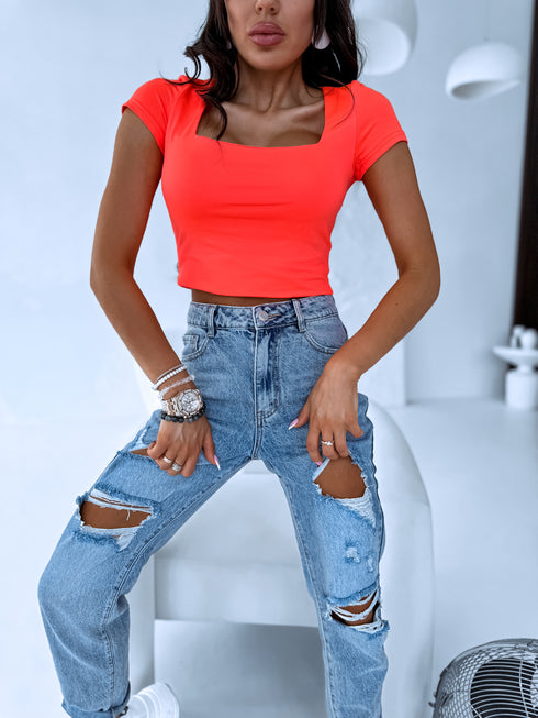 BASIC T-shirt with square neckline - neon orange